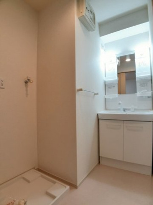 【洗面所】 | コンフォルトくろだ | 広い洗面スペース