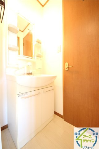 ハイネス野添Ⅱの独立洗面台