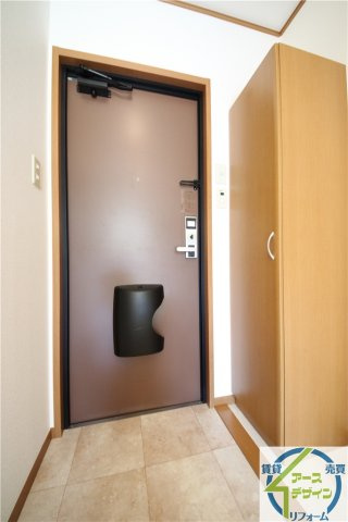 ハイネス野添Ⅱの玄関