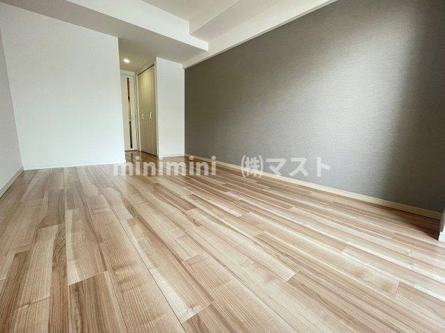 大阪市中央区淡路町２丁目の賃貸マンションの居間・リビング