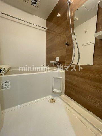 大阪市中央区淡路町２丁目の賃貸マンションの浴室