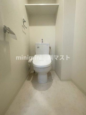 大阪市中央区淡路町２丁目の賃貸マンションのトイレ