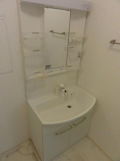 レトアの独立洗面台