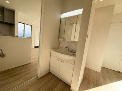 【独立洗面台】 | 沖縄市知花（全3棟） | ※同仕様写真です