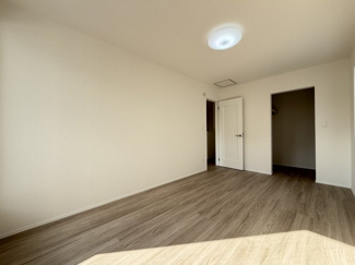 【洋室】 | 沖縄市知花（全3棟） | ※同仕様写真です