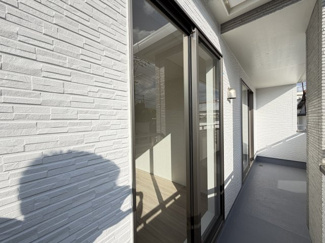 【バルコニー】 | 沖縄市知花（全3棟） | ※同仕様写真です