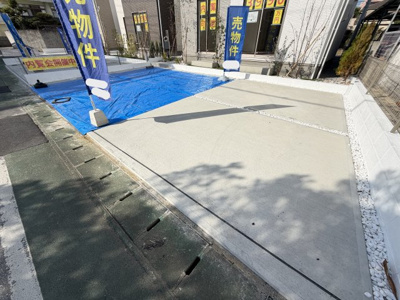 【居間・リビング】 | 沖縄市知花（全3棟） | ※同仕様写真です