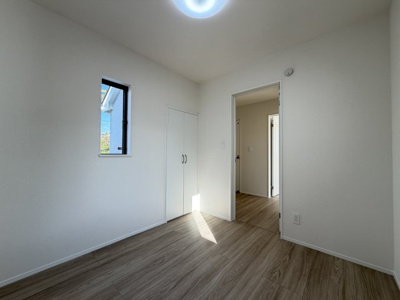 【洋室】 | 沖縄市知花（全3棟）A・C号棟 | C号棟　洋室4.5帖＋収納付き♪