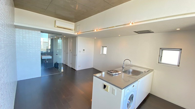 イプセ学芸大学のロビー