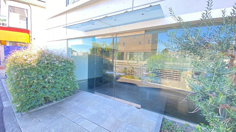 イプセ学芸大学のエントランス