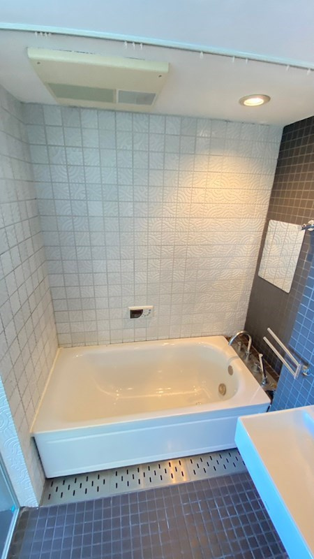 イプセ学芸大学の浴室