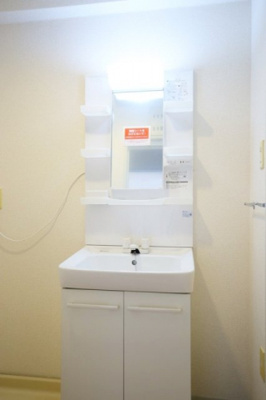 【洗面所】 | 成加パラシオン | スペースが確保できる洗面所です
