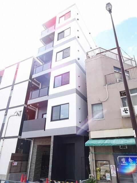 ファーストプレイスの外観