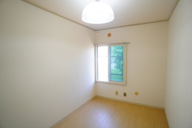 奈良ハイツの居間・リビング