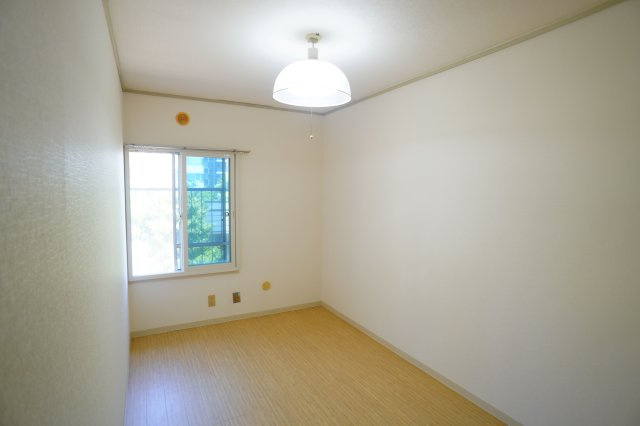 奈良ハイツの居間・リビング