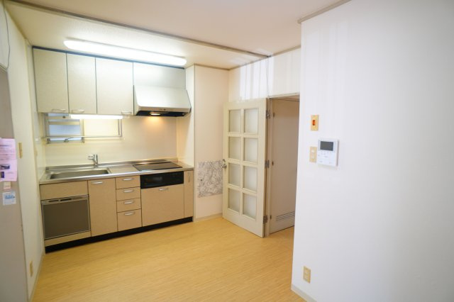 奈良ハイツの居間・リビング