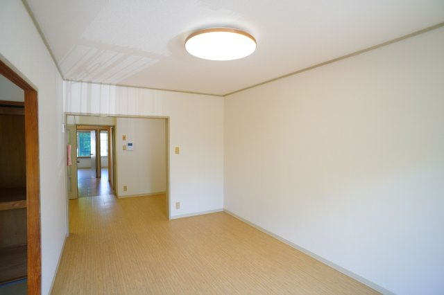 奈良ハイツの居間・リビング