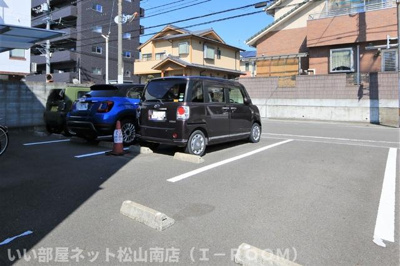 【駐車場】 | ＢＥＬＧＲＡＶＩＡ　ＥＤＡＭＡＴＳＵ　ＰＲＥＭＩＵＭ 
