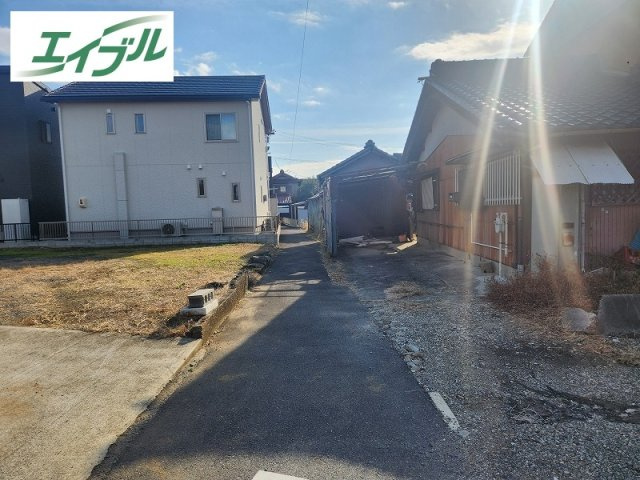 春日井市西屋町　売地の前面道路含む現地写真|西側道路です