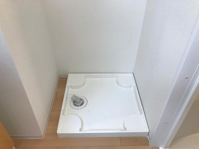 ピュアパーク２２のその他|洗濯機置場