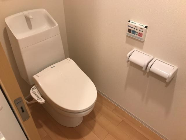 ピュアパーク２２のトイレ|シャワー付トイレ