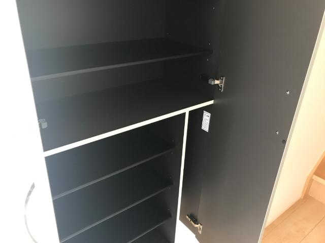 ピュアパーク２２の収納|下駄箱