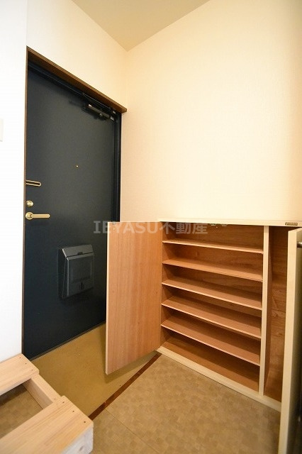 広島市中区富士見町の賃貸マンションの玄関|シンプルで使いやすい玄関です