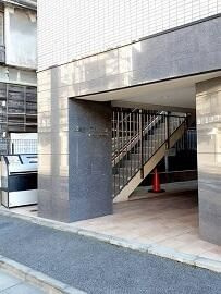 ラグビアンカ大和町のエントランス