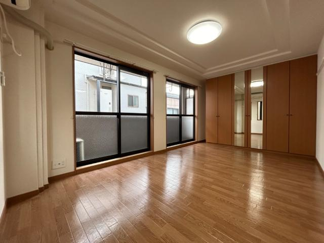 サンタ　ピュアリの内装|洋室