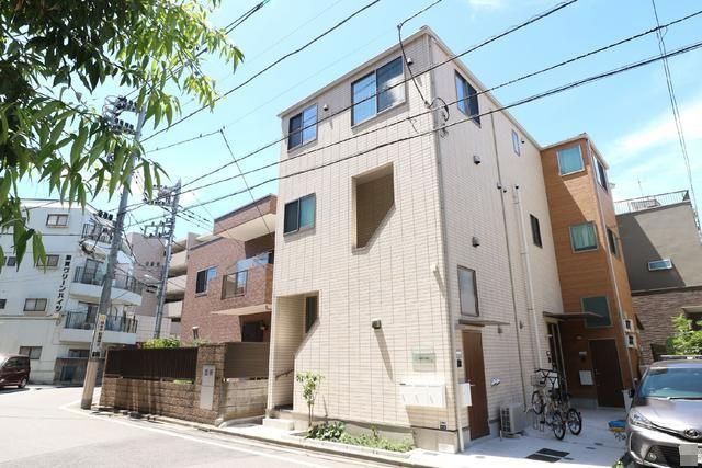 フォーリア加賀の外観