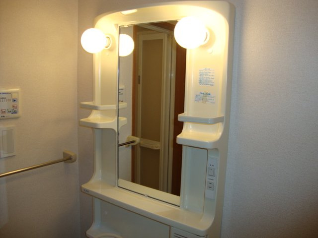 ｖｉｌｌａ　花水木の洗面所|洗面ミラーキャビネット