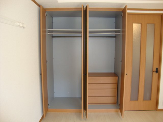 ｖｉｌｌａ　花水木の収納|洋室クローゼット