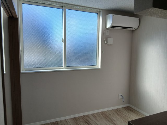 Pinot noir(ピノ・ノワール)の居間・リビング