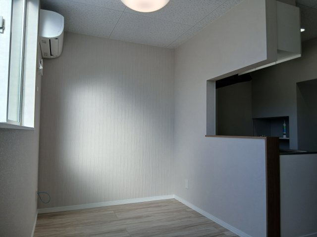 Pinot noir(ピノ・ノワール)の居間・リビング