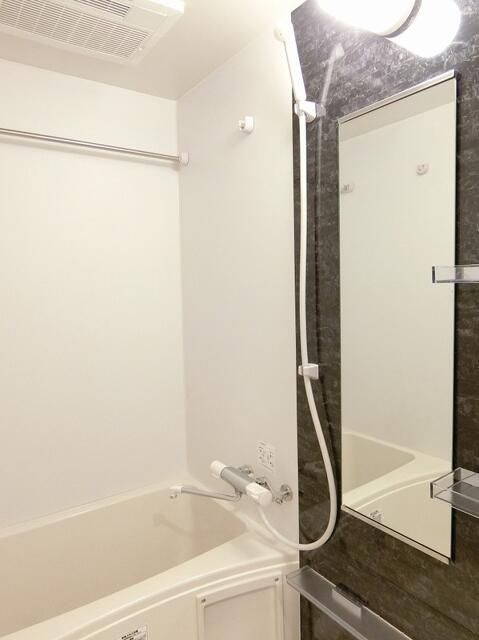 リブリ・ハートポートⅢの浴室