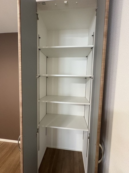 松山市空港通二丁目の収納