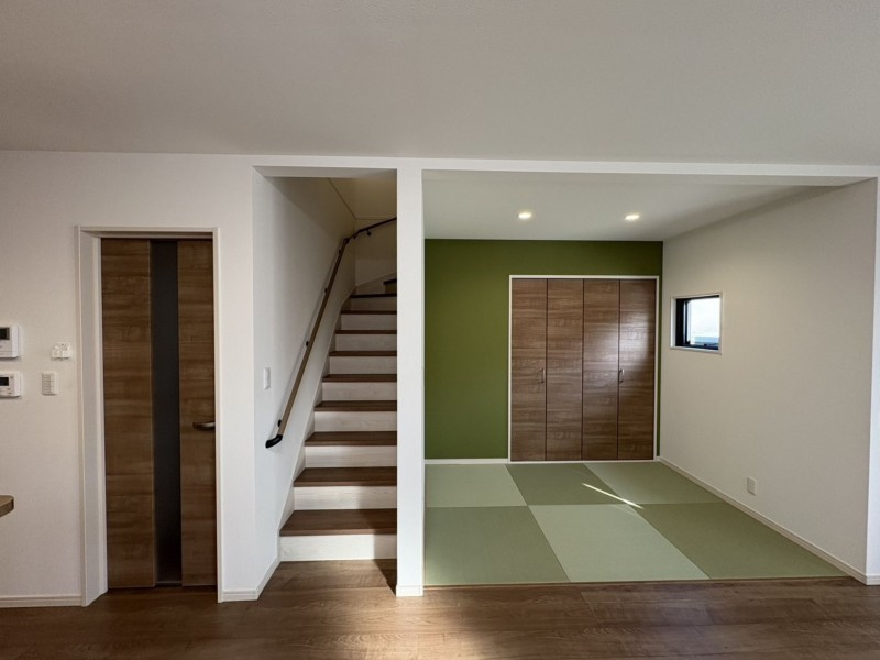 松山市空港通二丁目の居間・リビング