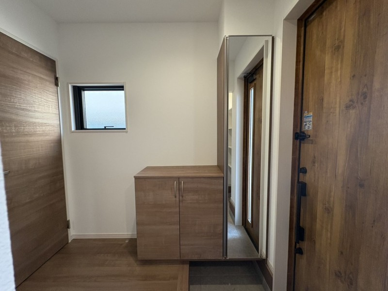 松山市空港通二丁目の玄関