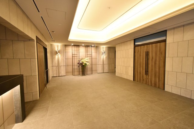 フレンシア西宮北口のロビー