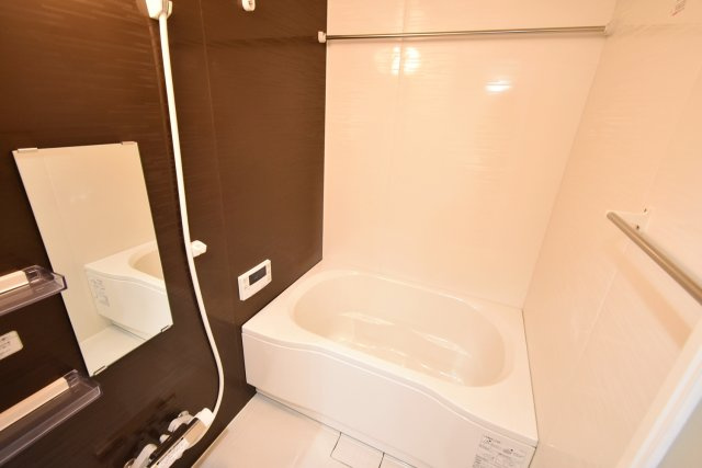 フレンシア西宮北口の浴室