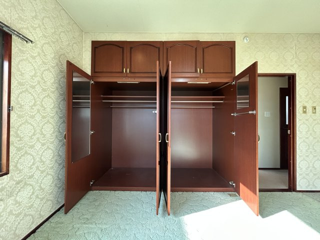 知多市南巽が丘2丁目の収納|2階洋室収納☆