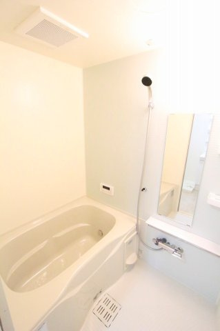 ディアコートKⅦの浴室