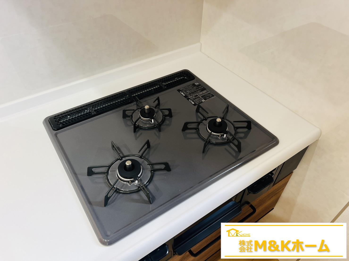 知多市新知字永井　全3棟　1号棟の設備|便利な三口コンロ♪