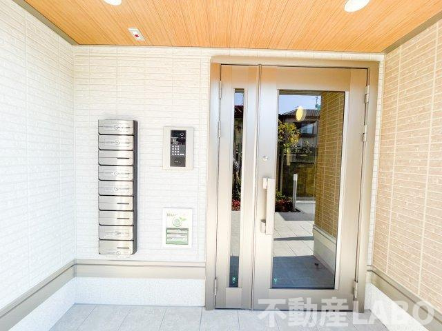 Kaketto Brickowskiのエントランス