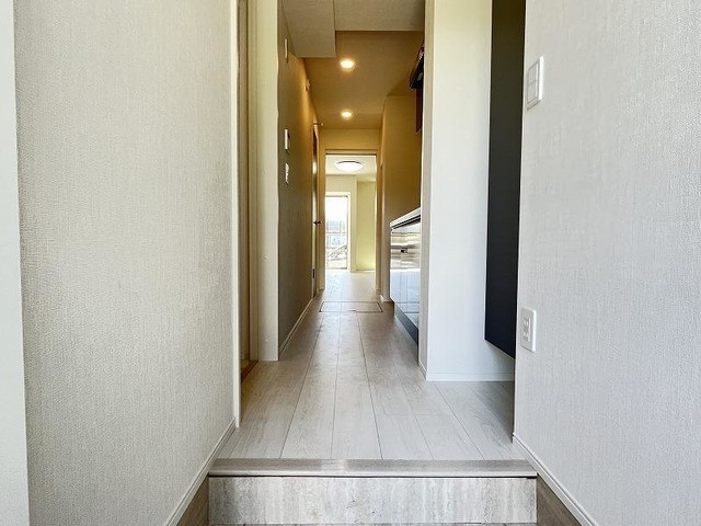 調布市富士見町４丁目のアパートの玄関