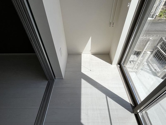 調布市富士見町４丁目のアパートのバルコニー