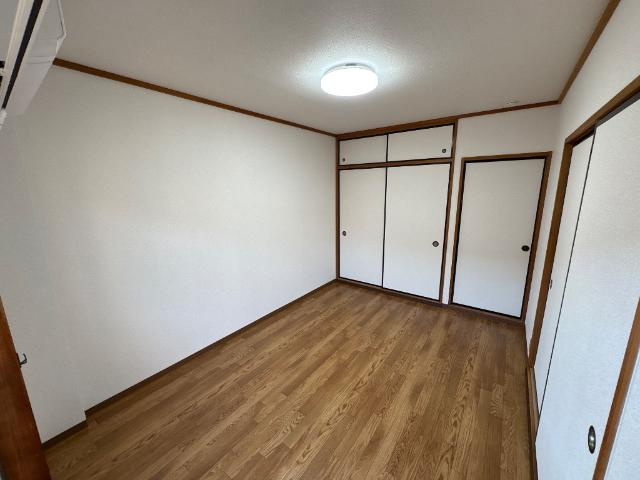 エスペランサ西前田の内装|洋室（西側）