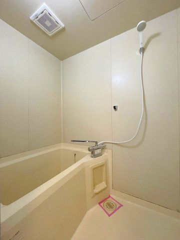 アルティメイトビル落合の浴室|ゆったり過ごせるお風呂です