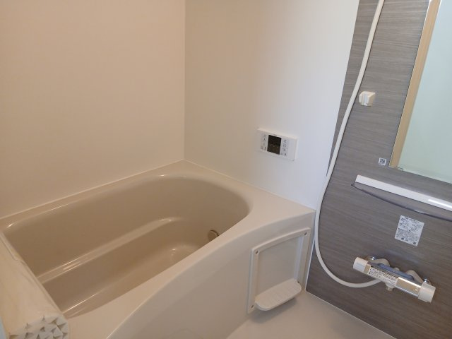 Pinot noir(ピノ・ノワール)の浴室