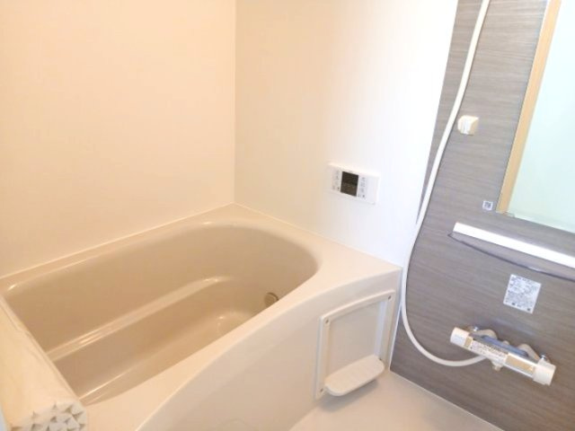 Pinot noir(ピノ・ノワール)の浴室|建築中の写真です。